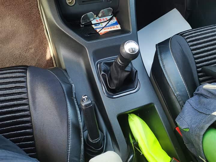 Фото 14 - Dongfeng Forthing Lingzhi M5