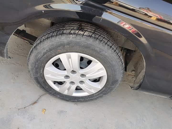 Фото 26 - Dongfeng Forthing Lingzhi M5