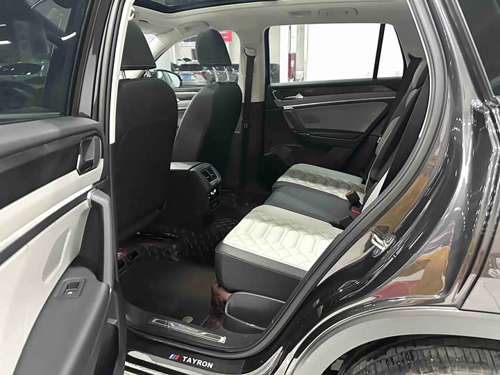 Фото 10 - Volkswagen Tayron