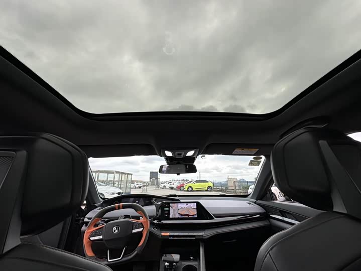 Фото 13 - Changan UNI-V