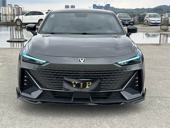 Фото 2 - Changan UNI-V