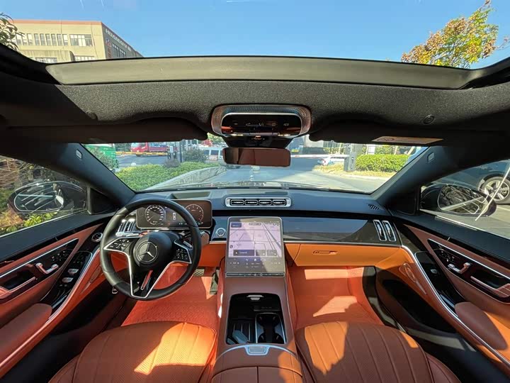 Фото 17 - Mercedes-Benz S-Class