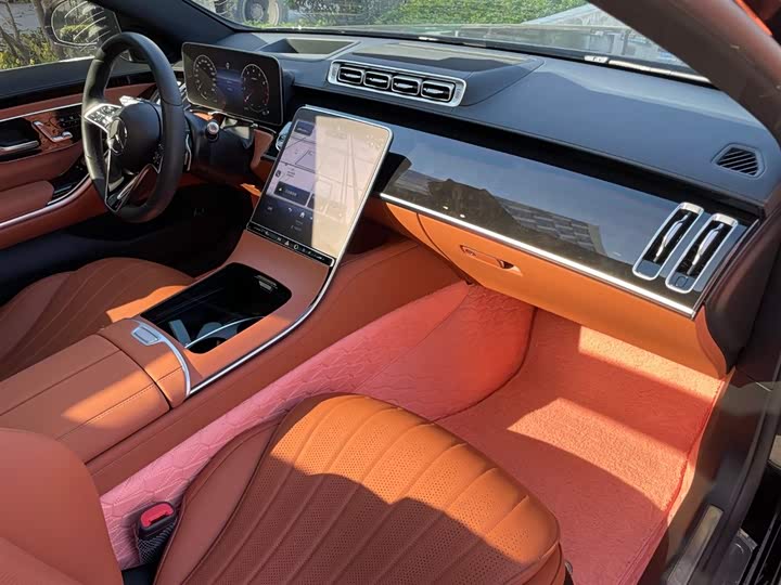 Фото 20 - Mercedes-Benz S-Class