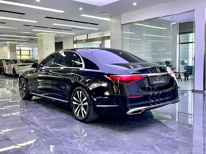 Фото 4 - Mercedes-Benz S-Class