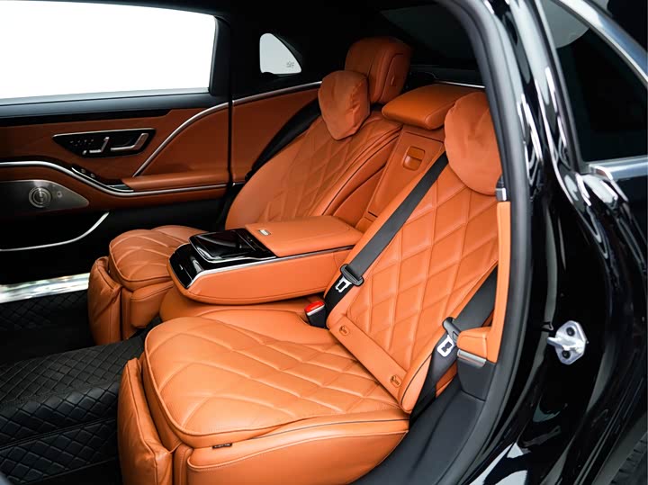 Фото 17 - Mercedes-Benz Maybach S-Class