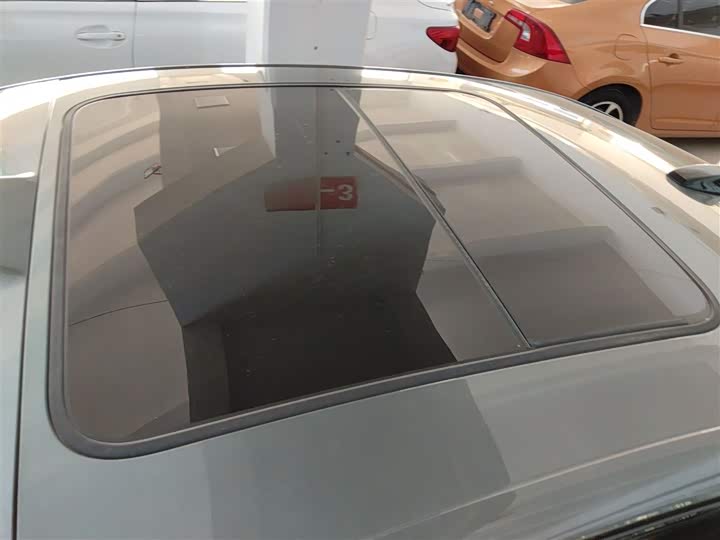 Фото 26 - BYD Han L