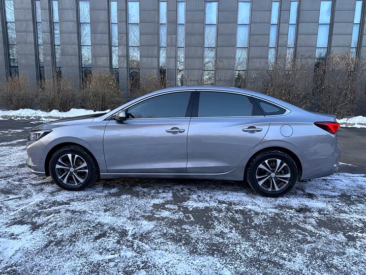 Фото 6 - Changan Eado Plus