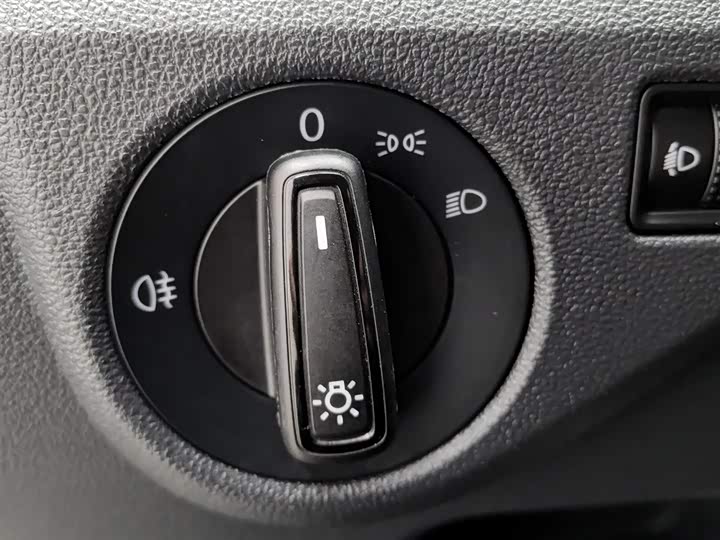 Фото 21 - Volkswagen Lavida