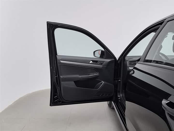 Фото 8 - Volkswagen Lavida