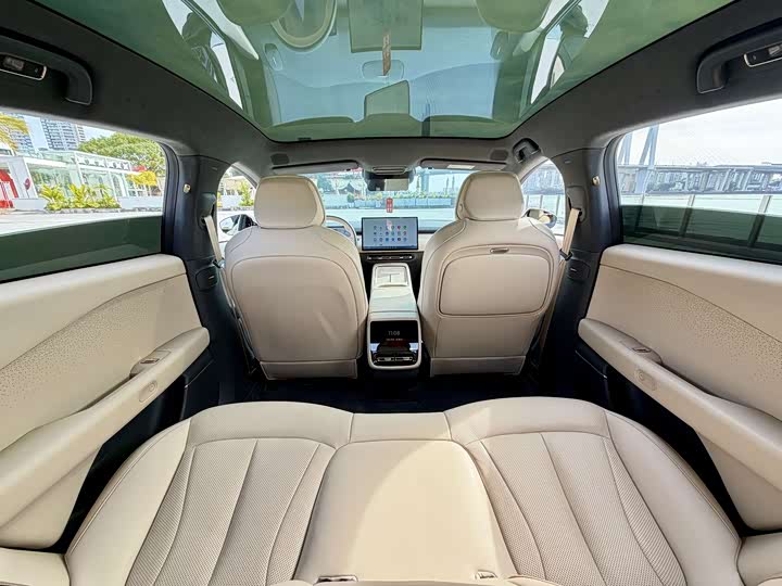 Фото 14 - XPeng F57