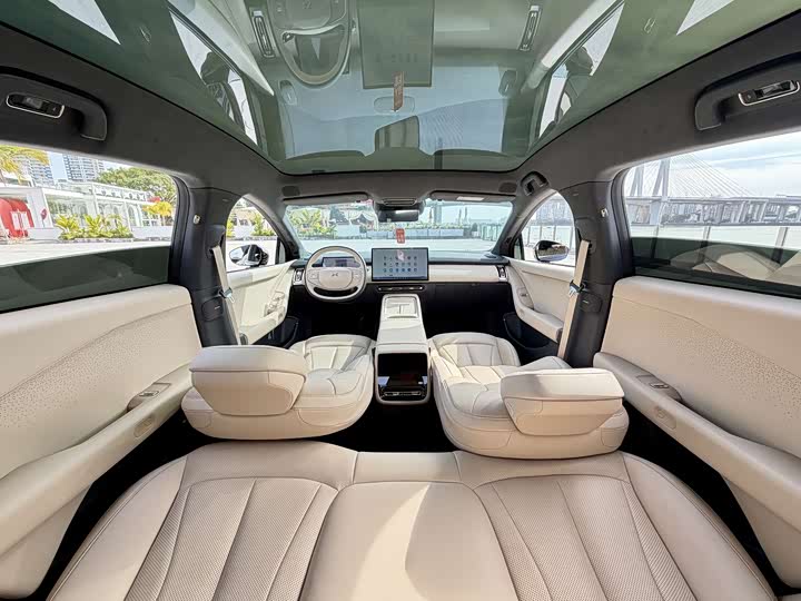 Фото 15 - XPeng F57