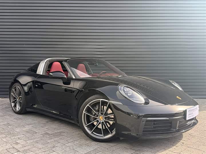 Фото 1 - Porsche 911