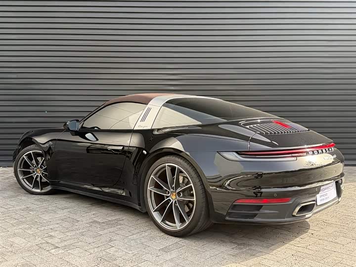 Фото 17 - Porsche 911