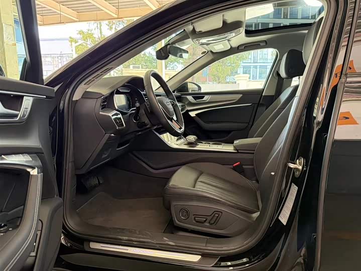 Фото 7 - Audi A6