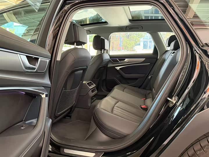 Фото 9 - Audi A6