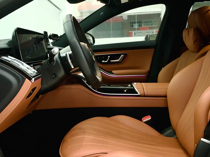 Фото 14 - Mercedes-Benz S-Class