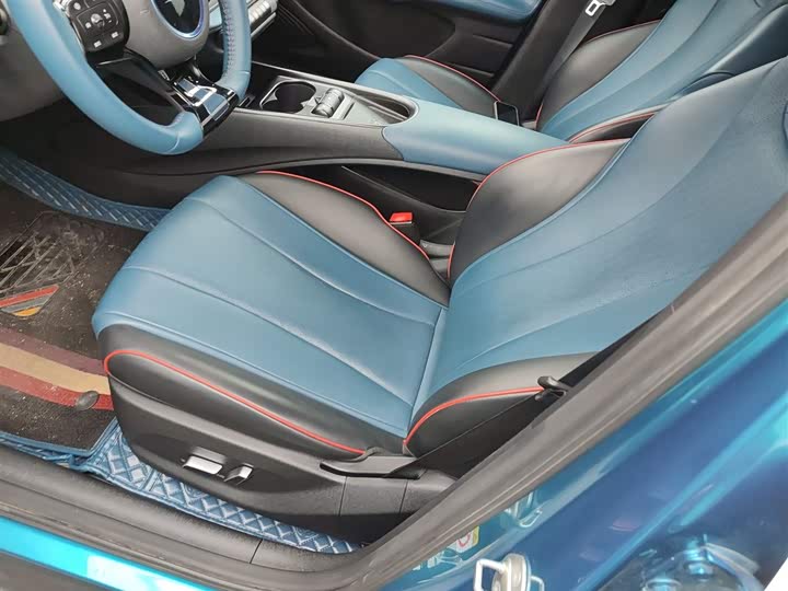 Фото 15 - BYD Dolphin