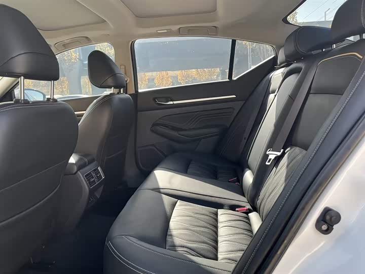 Фото 15 - Nissan Teana