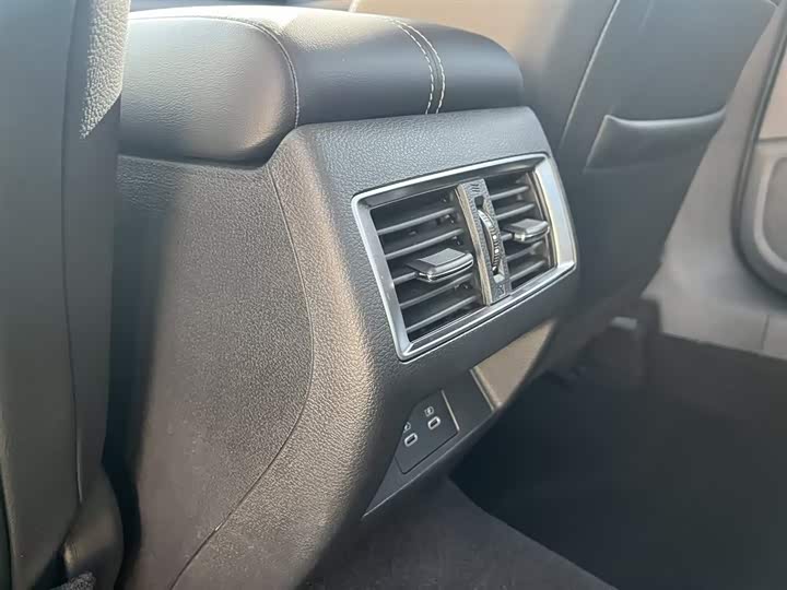 Фото 17 - Nissan Teana