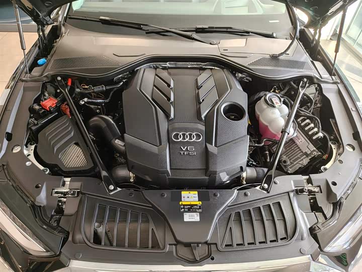 Фото 15 - Audi A8