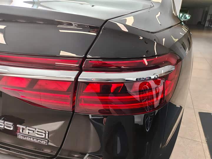 Фото 20 - Audi A8