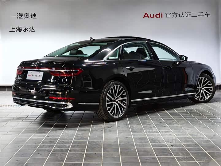 Фото 4 - Audi A8