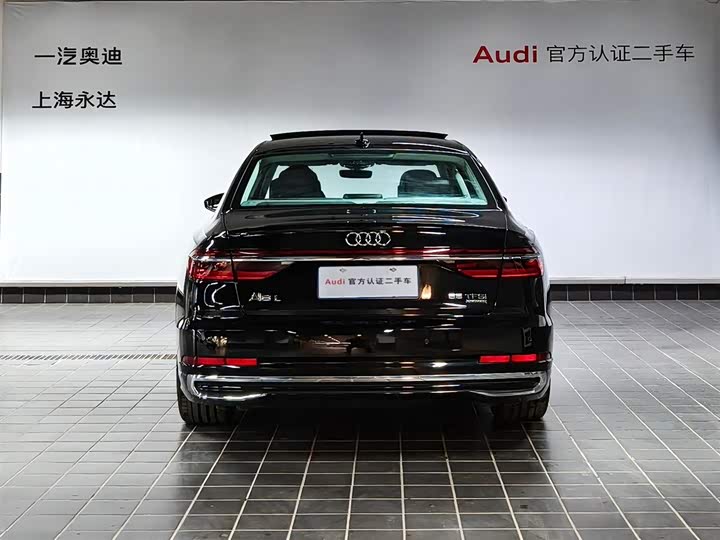 Фото 5 - Audi A8