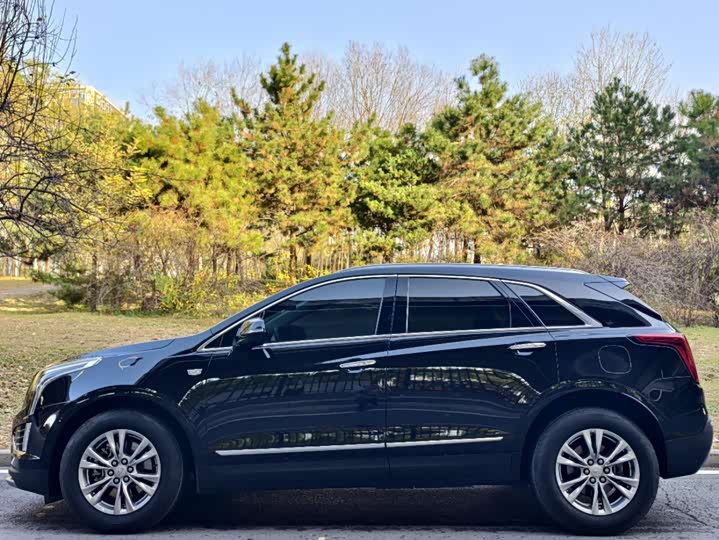 Фото 7 - Cadillac XT5