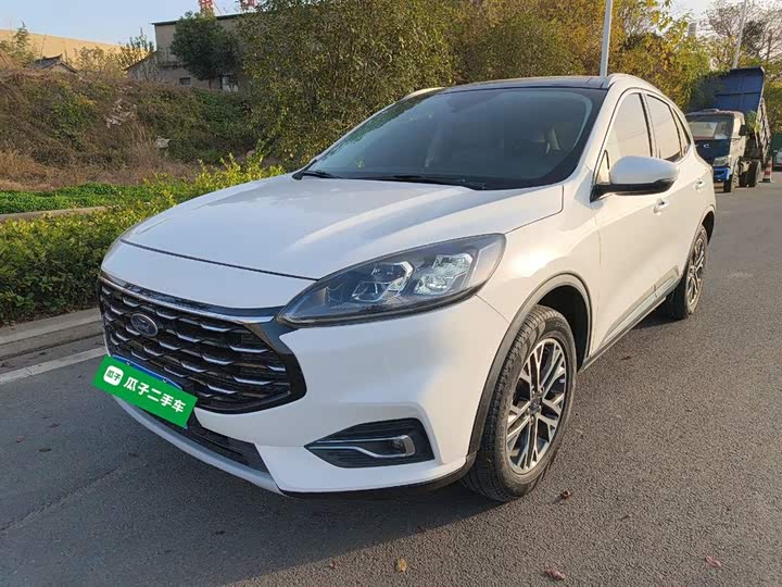 Фото 1 - Ford Escape