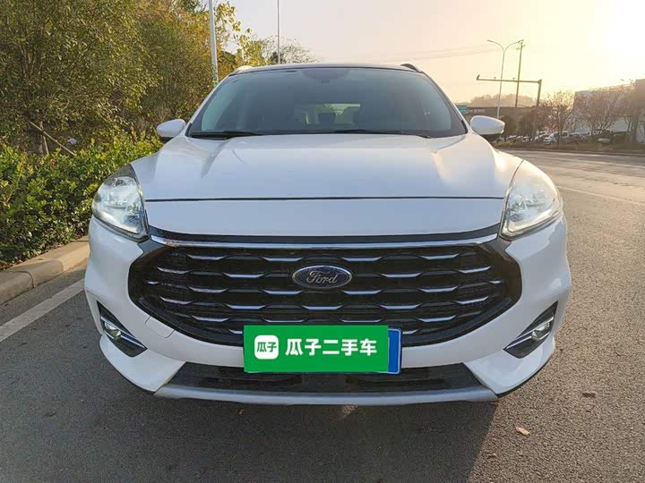 Фото 3 - Ford Escape