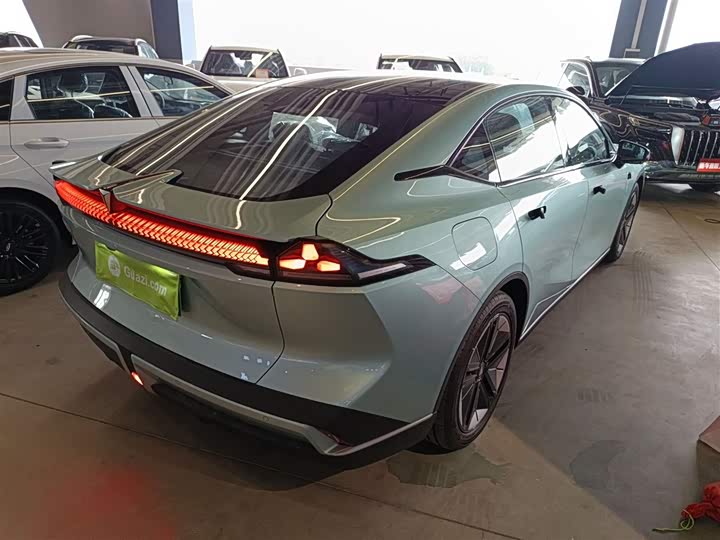 Фото 23 - Changan Deepal SL03