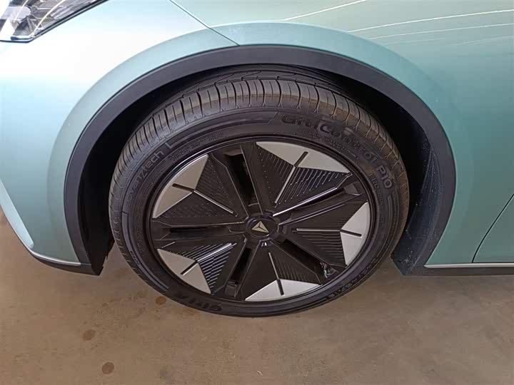 Фото 25 - Changan Deepal SL03