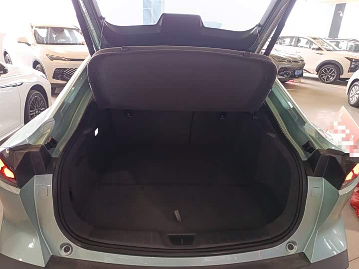 Фото 9 - Changan Deepal SL03