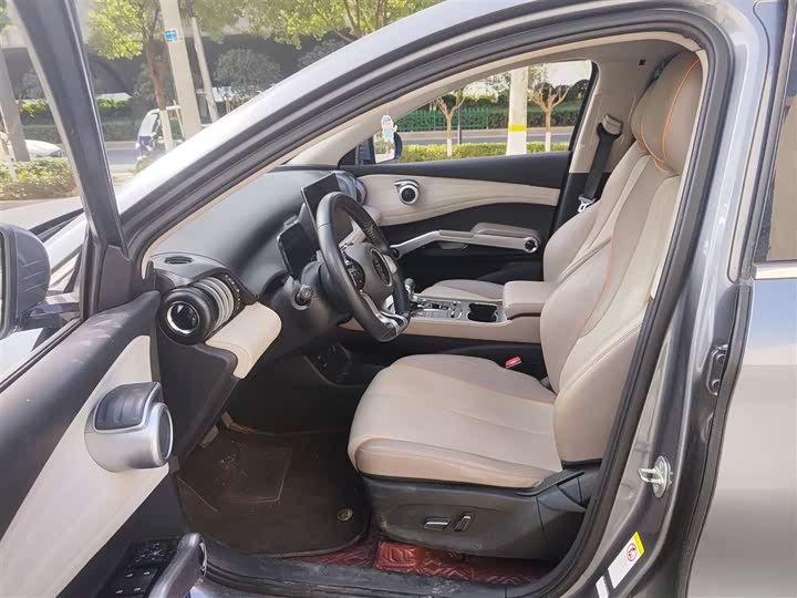 Фото 15 - BYD Yuan Plus