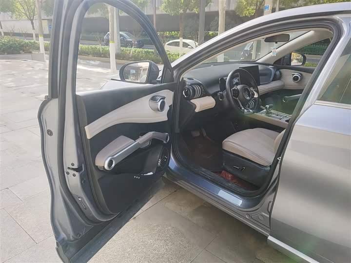 Фото 16 - BYD Yuan Plus