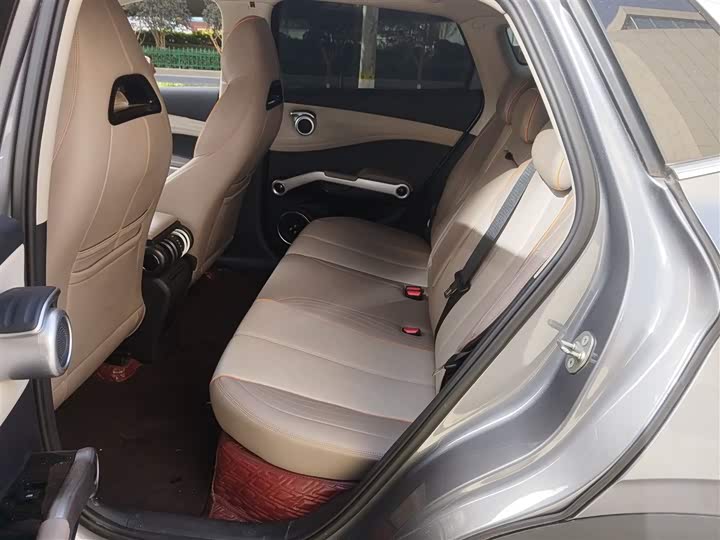 Фото 17 - BYD Yuan Plus