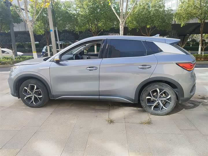 Фото 5 - BYD Yuan Plus