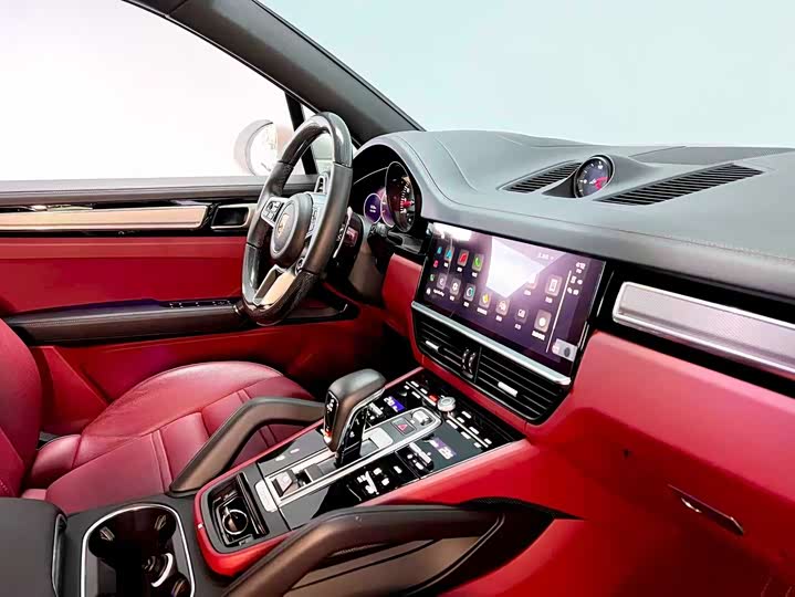 Фото 11 - Porsche Cayenne