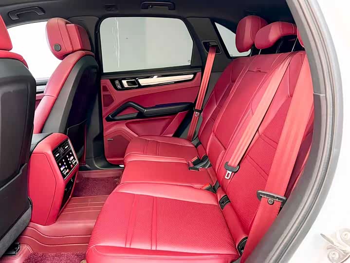 Фото 14 - Porsche Cayenne