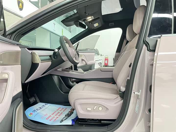 Фото 2 - Nio Onvo L60