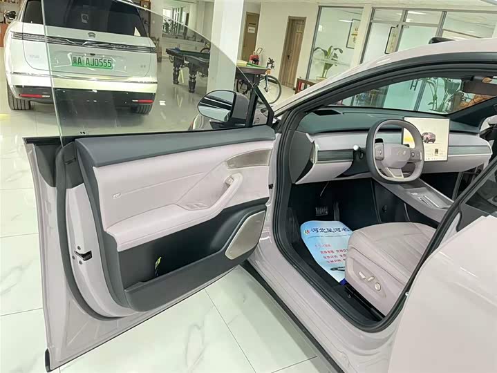 Фото 3 - Nio Onvo L60