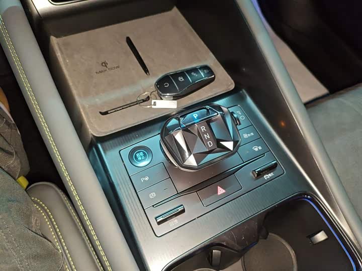 Фото 14 - BYD Song L