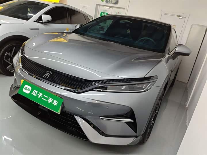 Фото 2 - BYD Song L