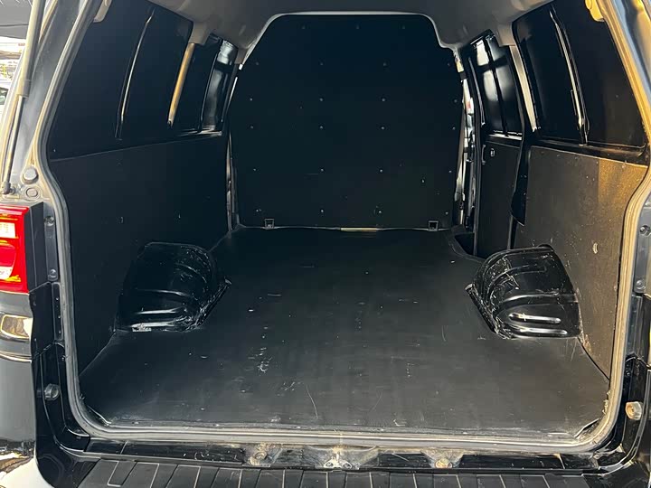 Фото 13 - Dongfeng Forthing Lingzhi M5