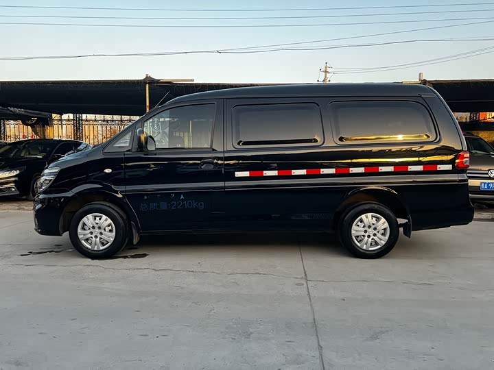 Фото 4 - Dongfeng Forthing Lingzhi M5