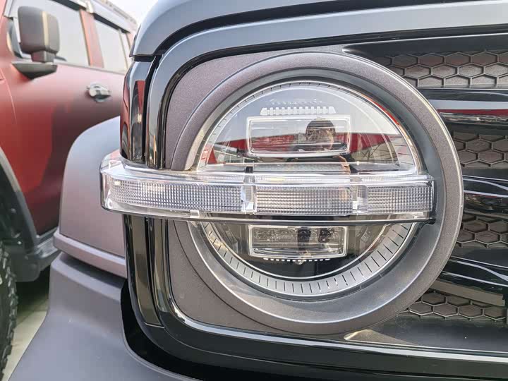 Фото 5 - Tank 300