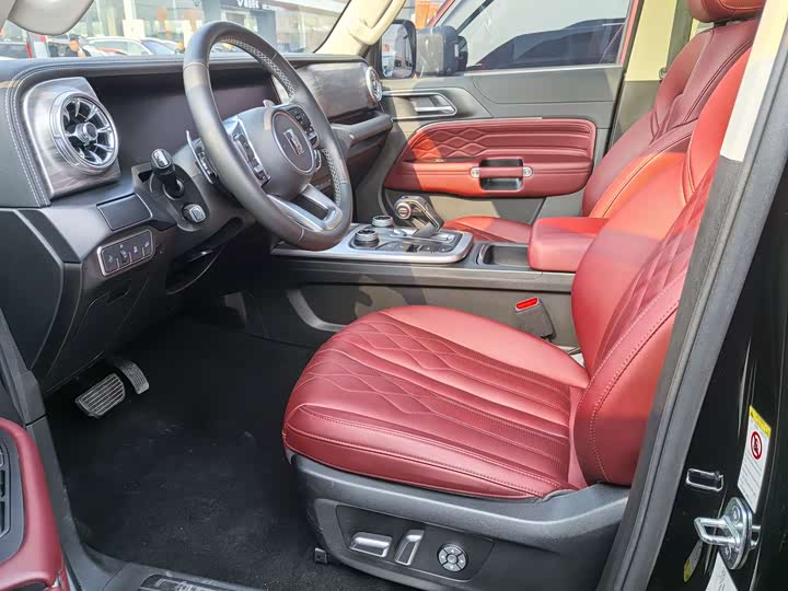 Фото 7 - Tank 300