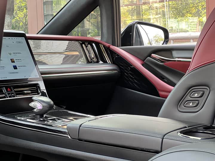 Фото 15 - GAC Trumpchi M8