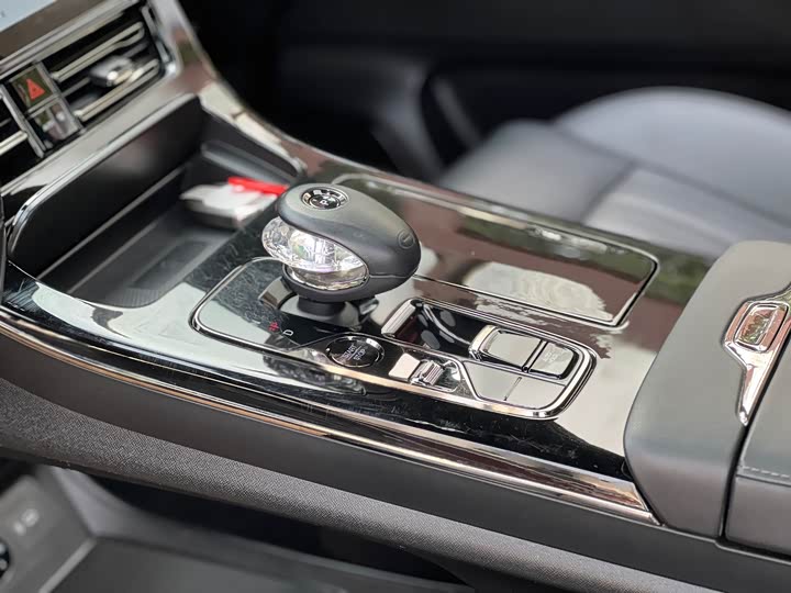 Фото 16 - GAC Trumpchi M8