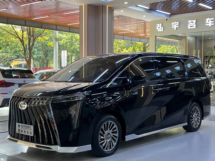 Фото 2 - GAC Trumpchi M8